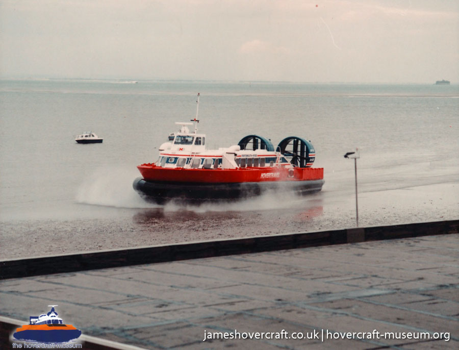 AP1-88 hovercraft at Ryde hoverport -  (credit: The <a href='http://www.hovercraft-museum.org/' target='_blank'>Hovercraft Museum Trust</a>).